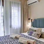 Apartman Eldana First Line With Shared Pool Jerakiní