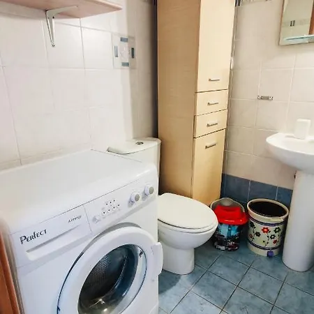 Eldana First Line With Shared Pool Daire