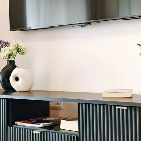 Eldana First Line With Shared Pool Gerakini