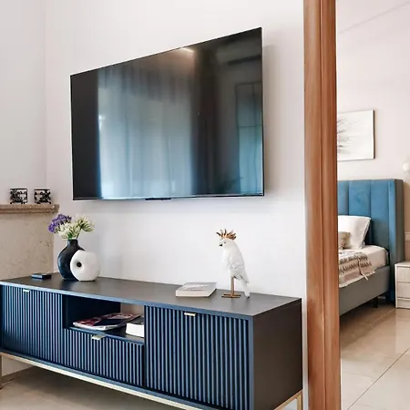 Eldana First Line With Shared Pool